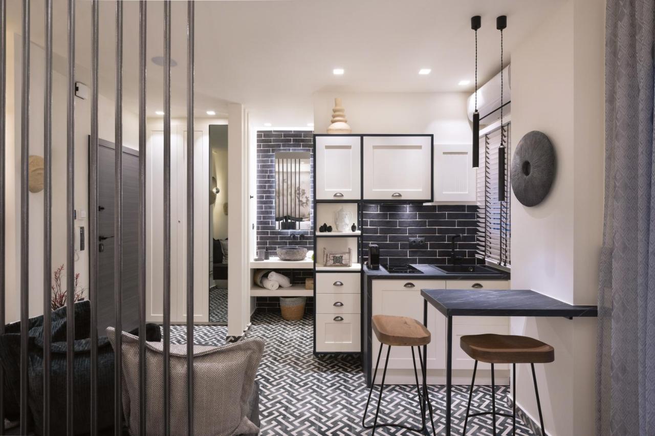 Adrianou At Heart Of Plaka Apartment Athens