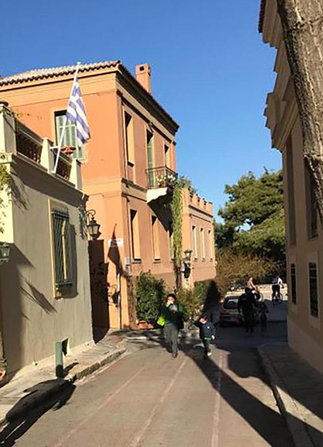 Adrianou At Heart Of Plaka *