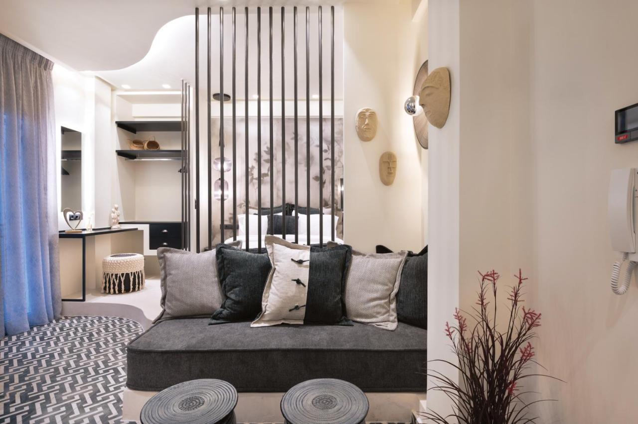 Adrianou At Heart Of Plaka Athens
